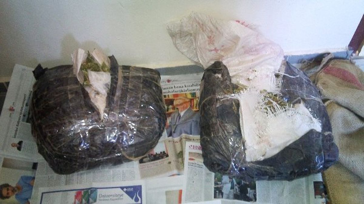 Ceylanpınar\'da 5. 5 Kilo Esrar Ele Geçirildi