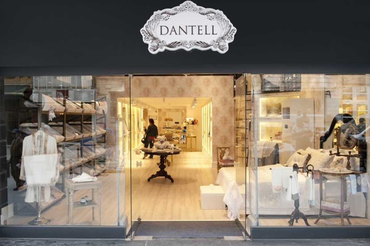 Dantell\'in Şık ve Zarif Dünyası Şimdi de Nişantaşı\'nda