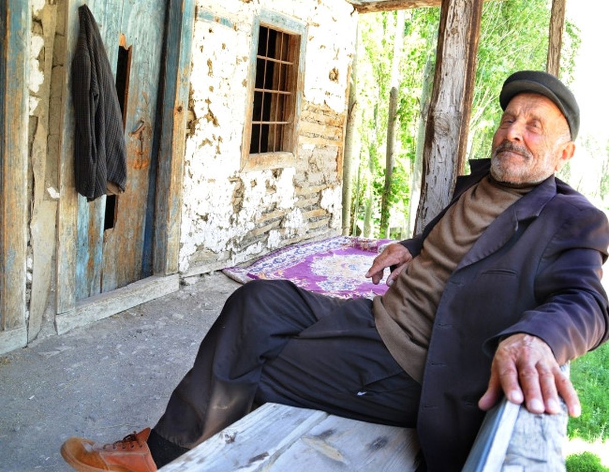 Denizbaşı\'nın 80 Yıllık Bekçisi