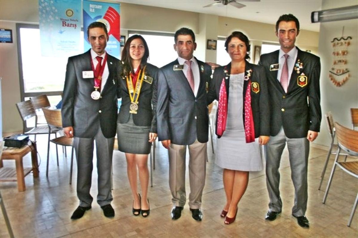 Didim Rotary ve Rotaract Kulüplerinde Görev Değişimi