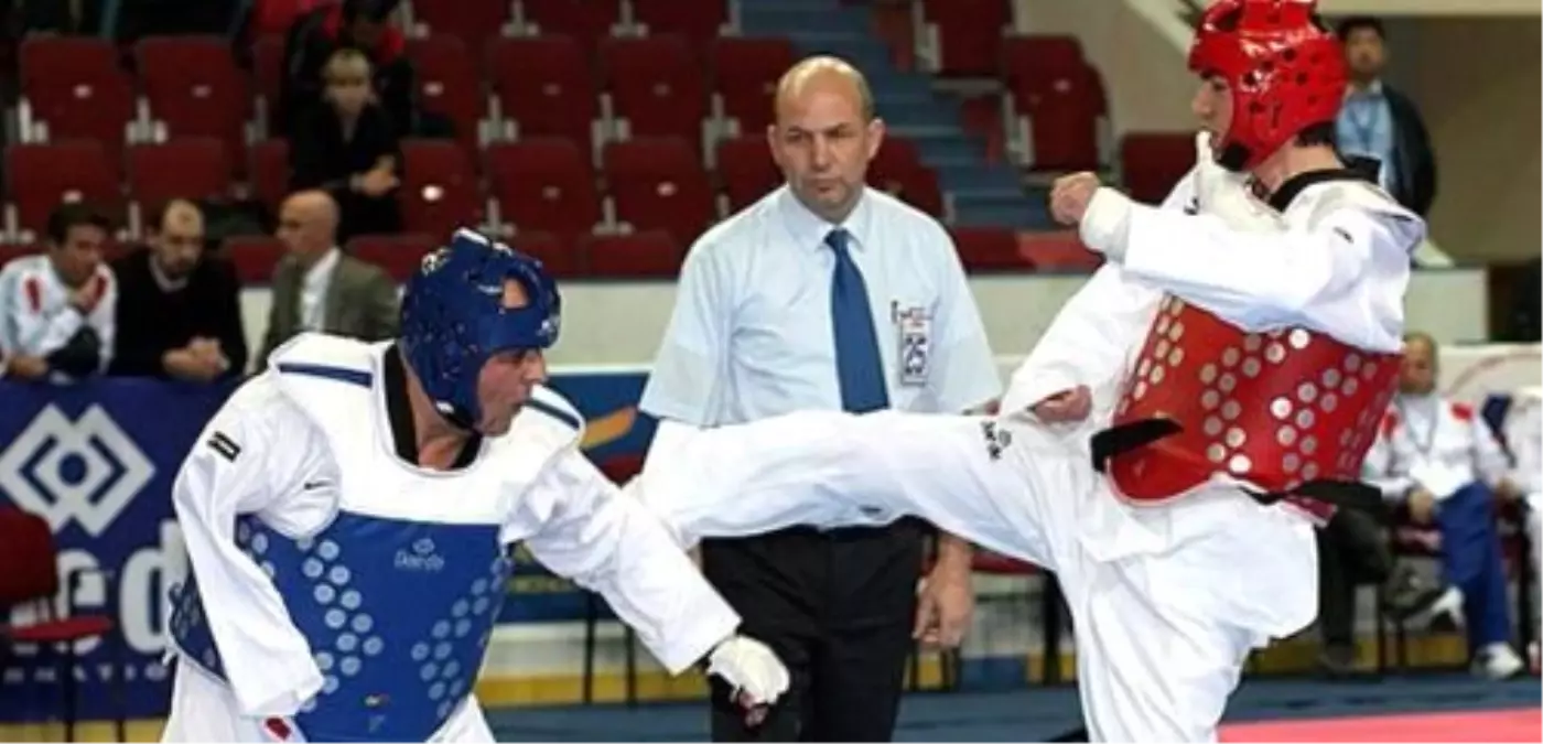 Dünya Şampiyonu'na Kaymakamdan Altın Ödülü