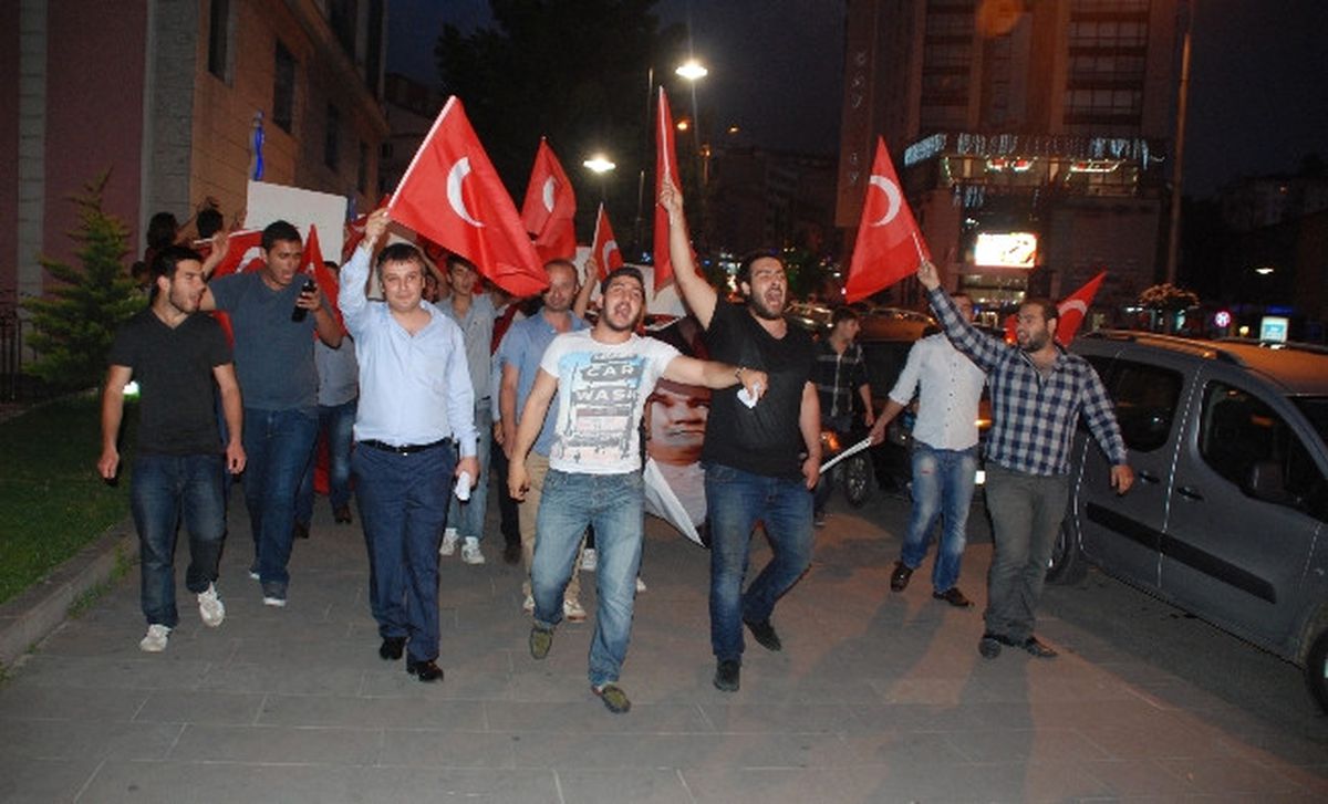 Gezi Parkı Eylemcileri Gazetecilerle Tartıştı