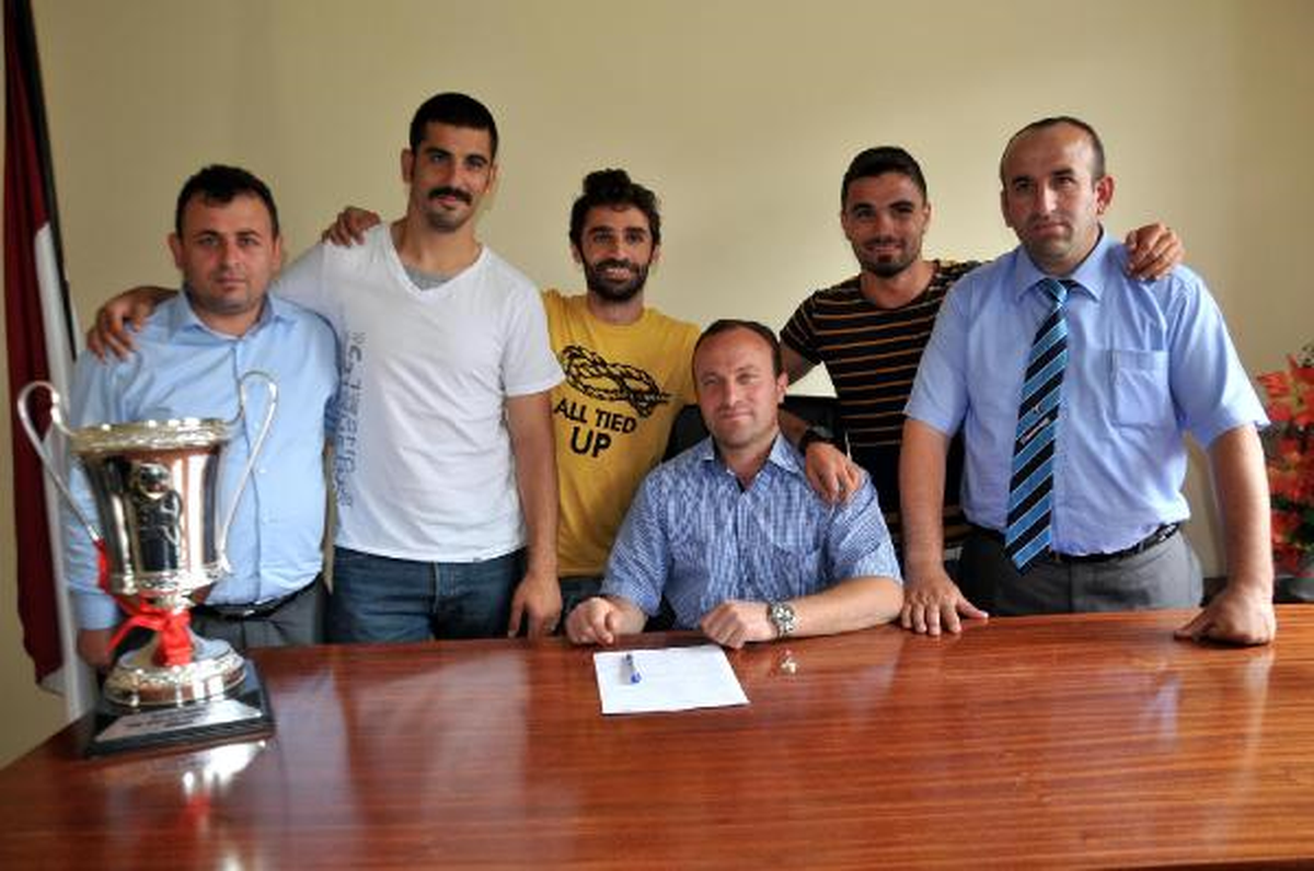 Gümüşhanespor 5 Futbolcuyla Anlaştı