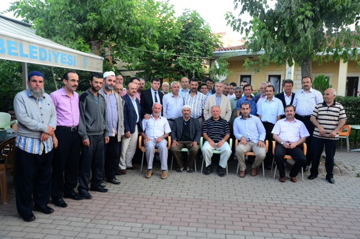 Halkın Taleplerini Dinledi