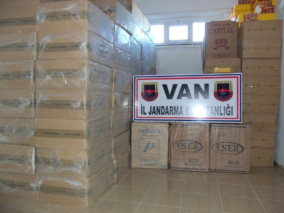Jandarmadan Kaçak Sigara ve Akaryakıt Operasyonu