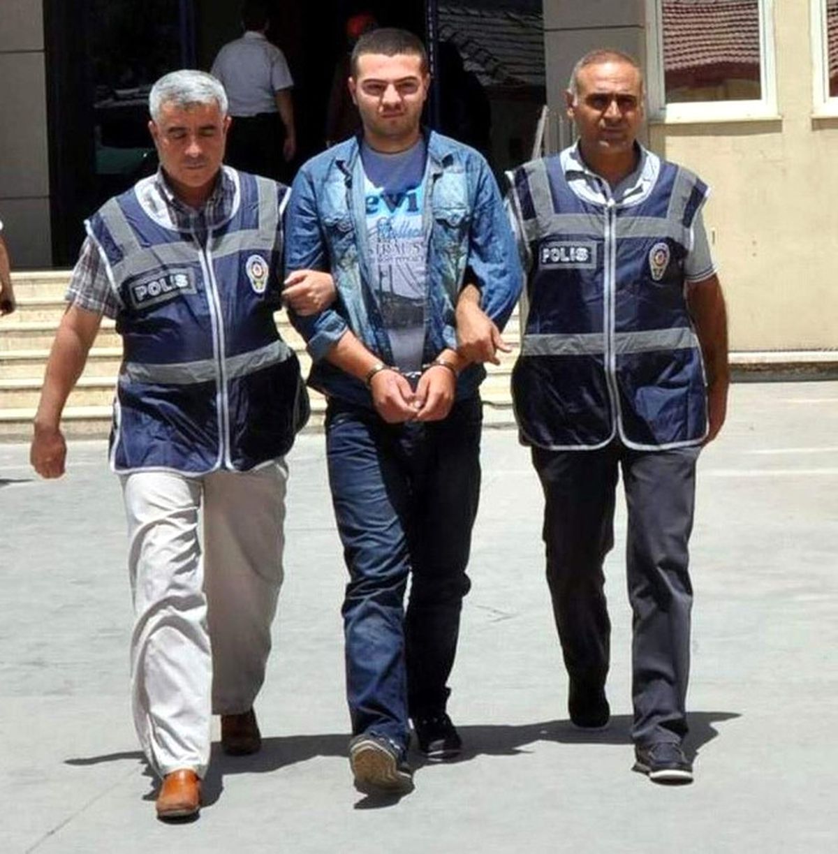 Kiraladığı Aracı Çalan Zanlı Yakalandı