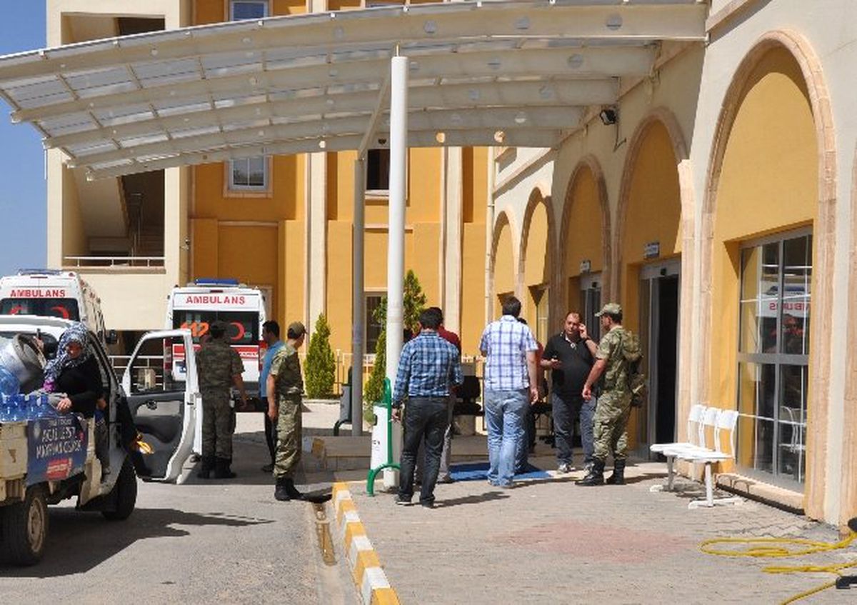Midyat\'ta Kazara Yaralanan Asker Hastaneye Kaldırıldı