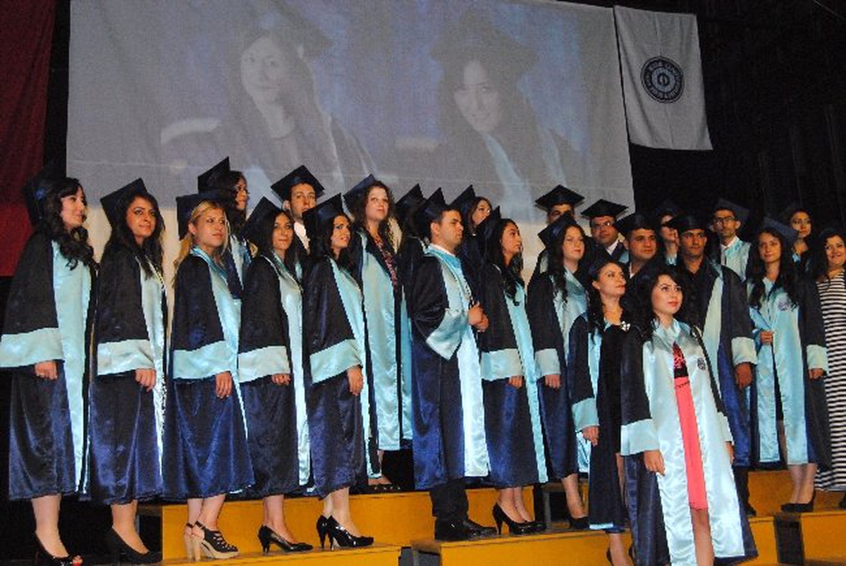 Ödemiş Sağlık Yükseokulu'nda Mezuniyet Coşkusu