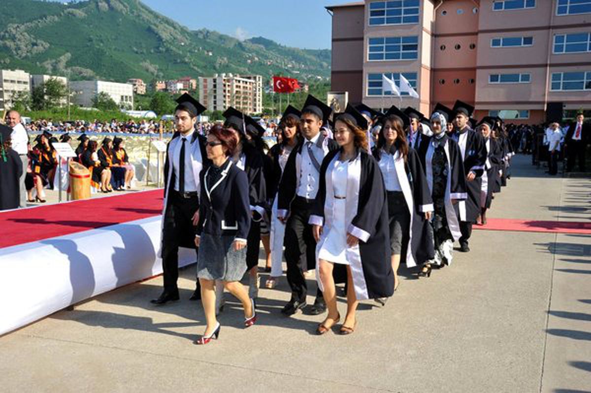 Odü\'de Mezuniyet Töreni