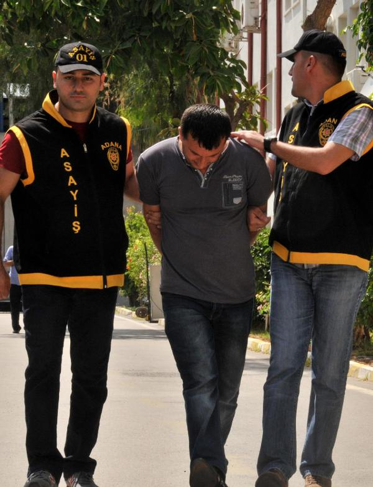PTT Soyguncusunu Otomobili Yakalattı