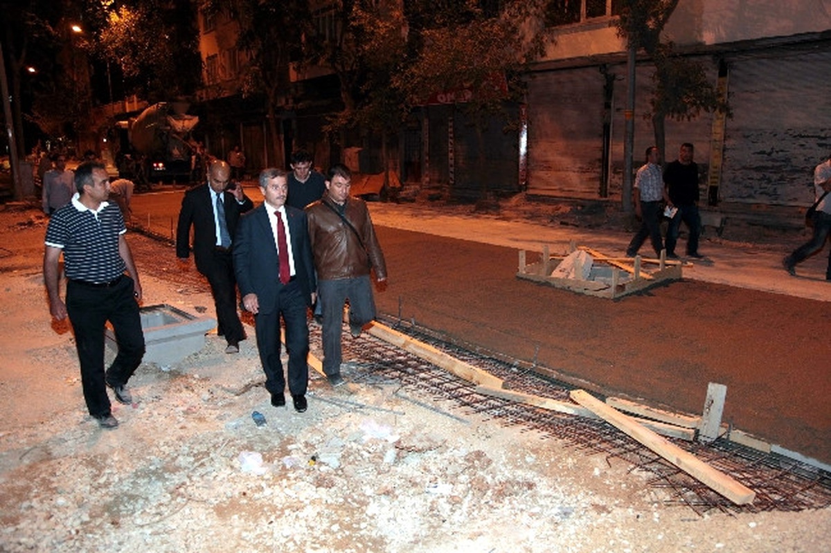 Şehitler Caddesindeki Çalışmalar Devam Ediyor