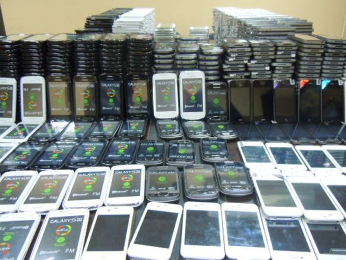 Şırnak'ta 744 Adet Kaçak Cep Telefonu Ele Geçirildi