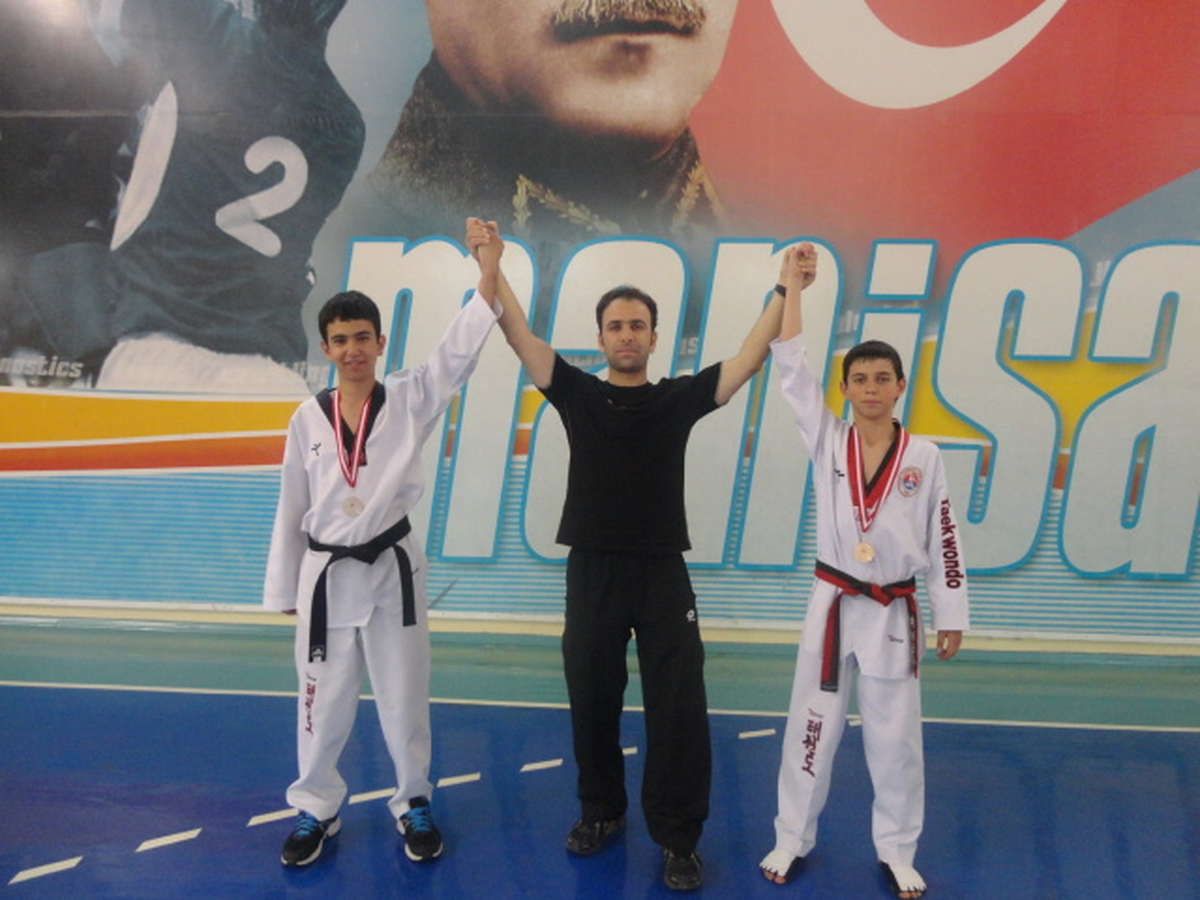 Somalı İki Sporcu, Türkiye Taekwondo Şampiyonası\'nda Manisa&yı Temsil Edecek