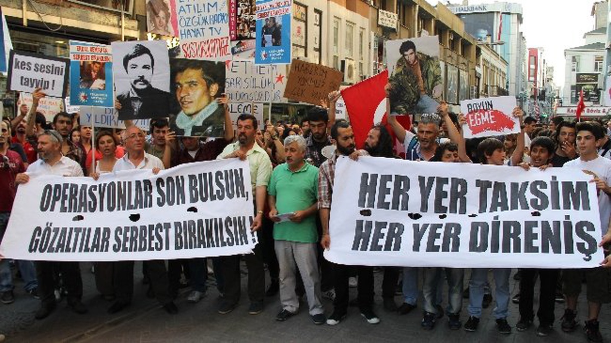 Taksim Gezi Parkı\'na Destek Yürüyüşü
