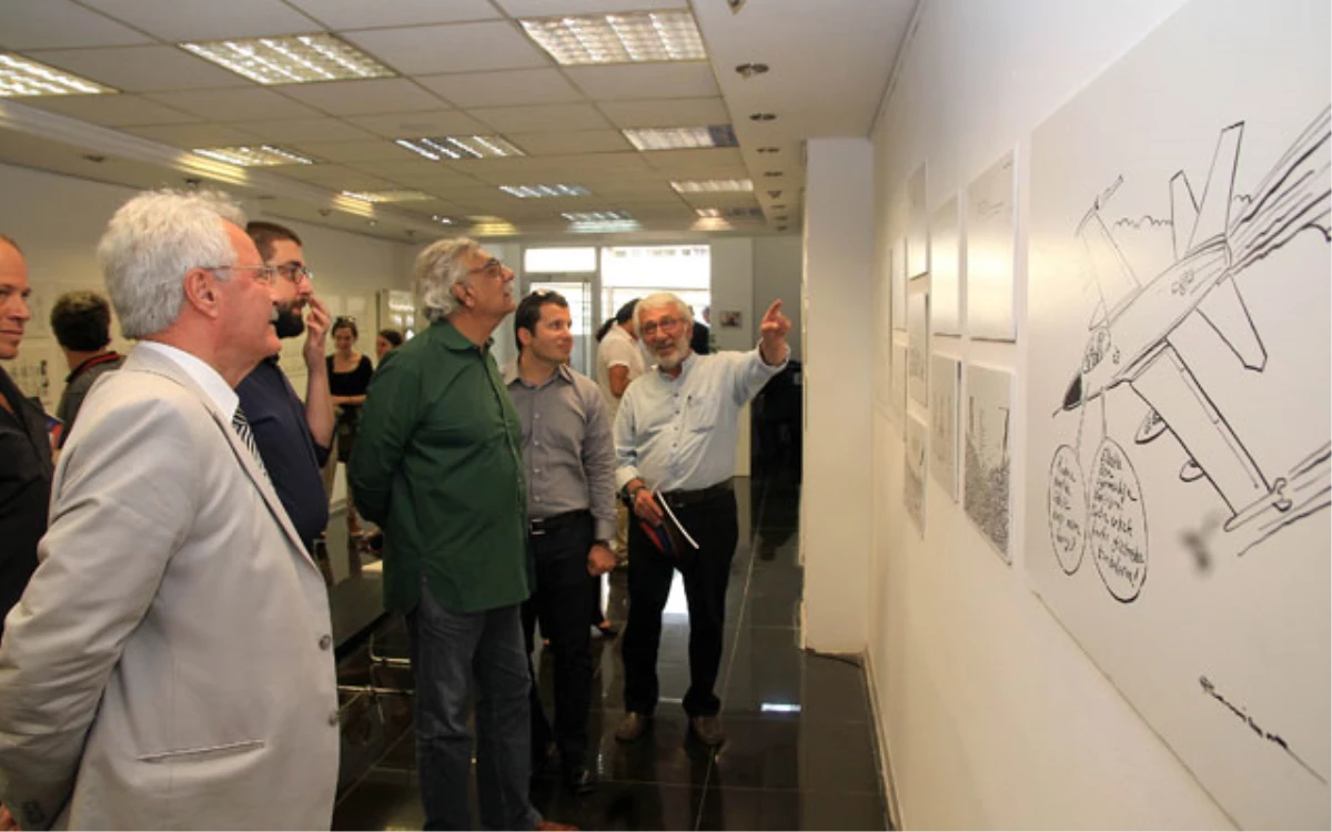 Tarık Ali Galeri Kara\'da Behiç Ak Sergisini Gezdi