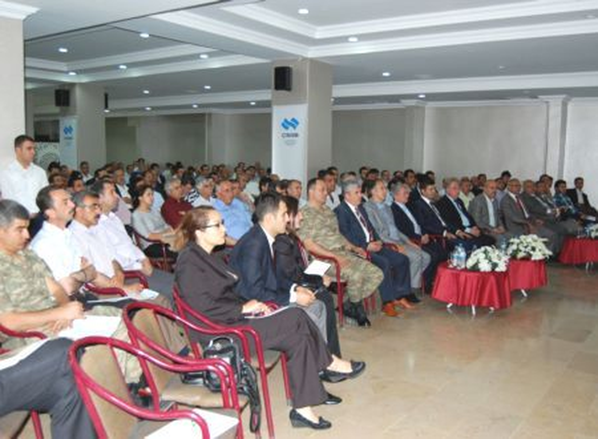 Tatvan\'da "İş Sağlığı ve Güvenliği Kanunu Tanıtım Semineri"