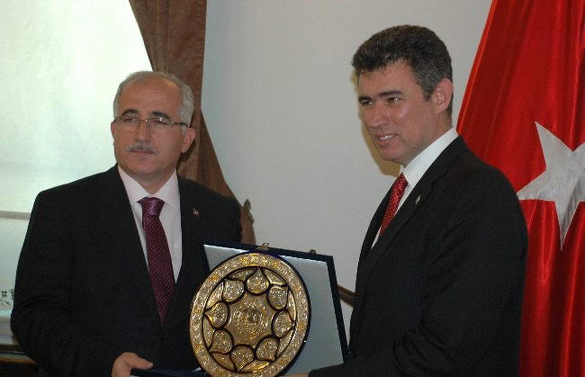 TBB Başkanı Metin Feyzioğlu Eskişehir\'de