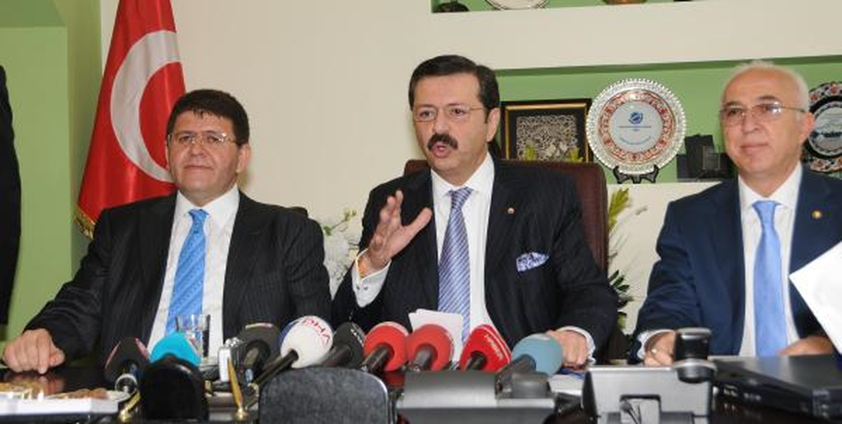 TOBB Başkanı Hisarcıklıoglu: Birileri Türkiye\'nin Toplumsal Fay Hattı ile Oynamak İstiyor