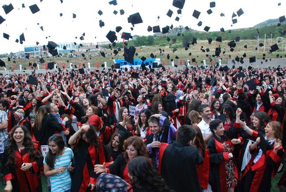 Tokat\'ta Goü\'de 20. Mezuniyet Töreni Heyecanı