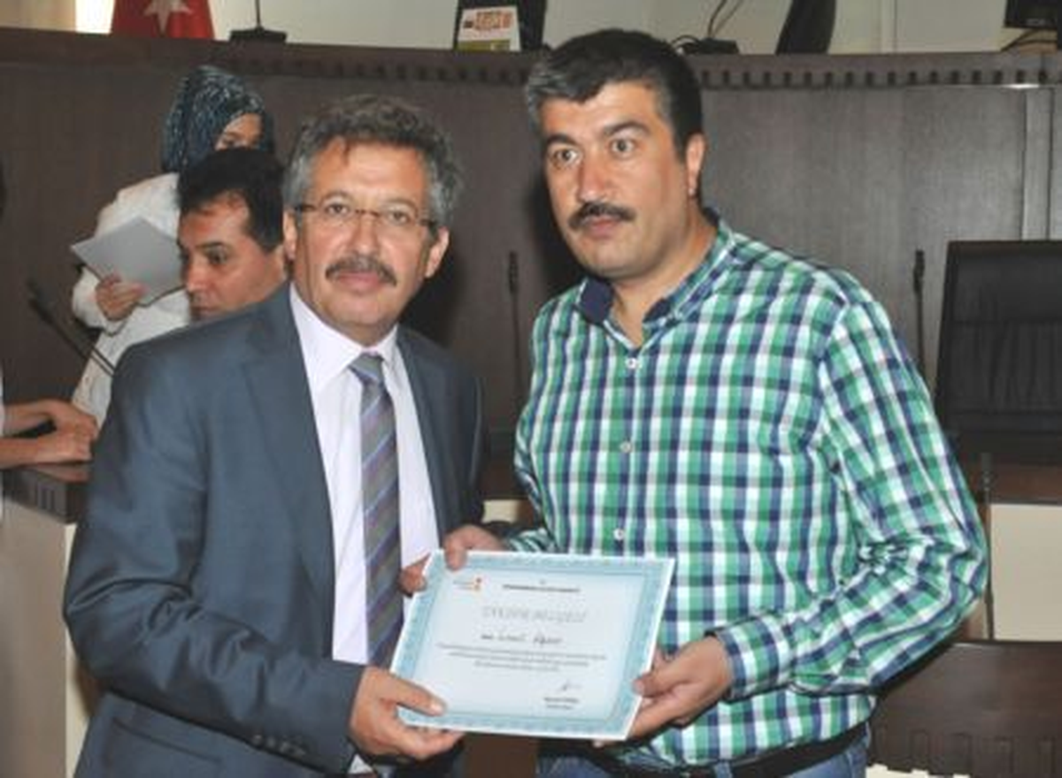 Yirmi Yıllık Memurlara Takdir Belgesi