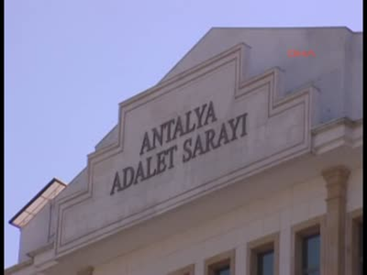 3) Antalya\'da Halk Kart Davası Başladı
