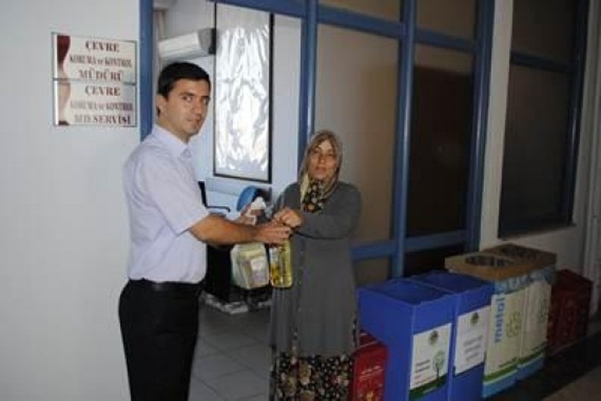 5 Litre Atık Yağ Getirene 1 Litre Ayçiçeği Yağı