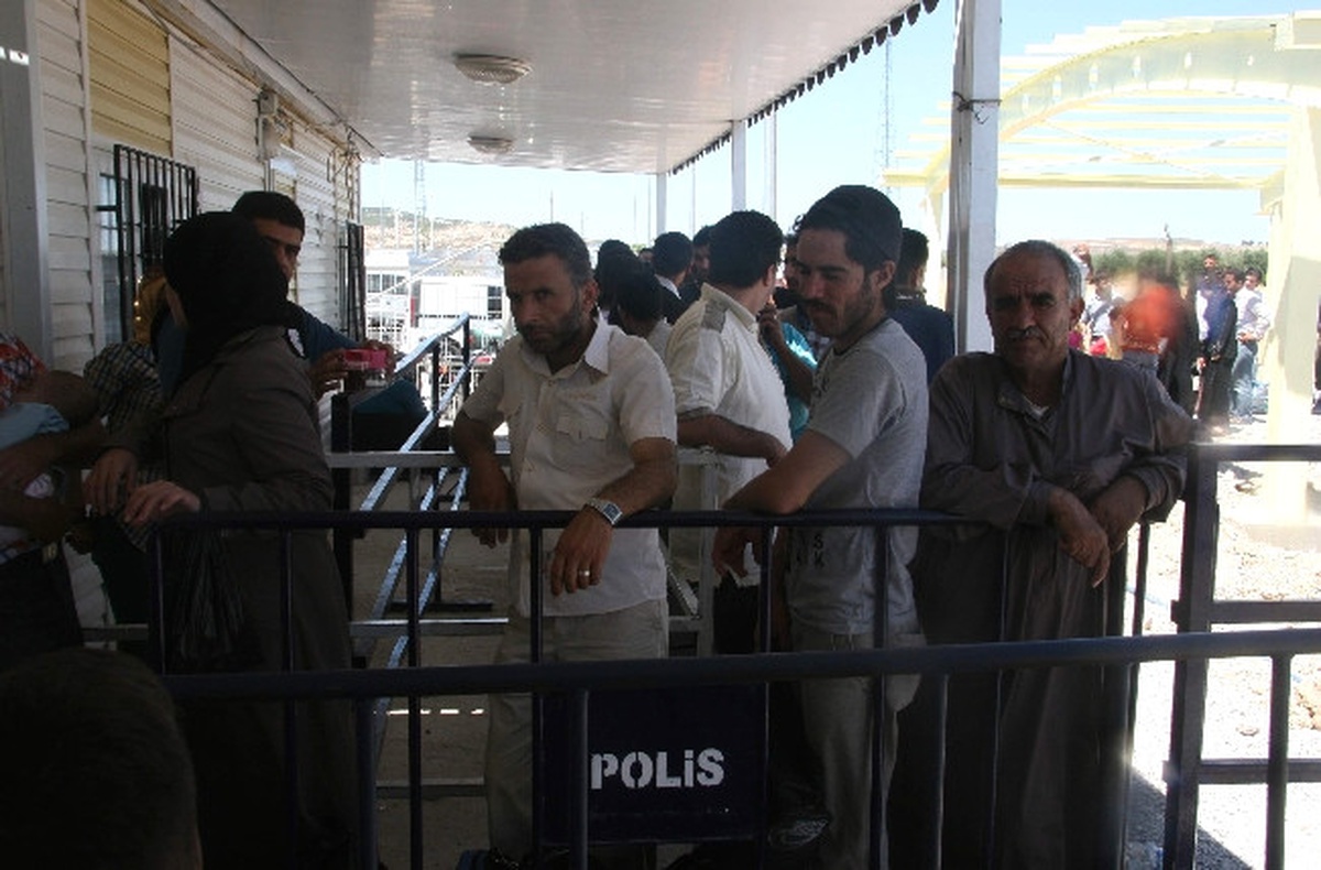 Bazı Suriyeliler Ülkelerine Dönüyor