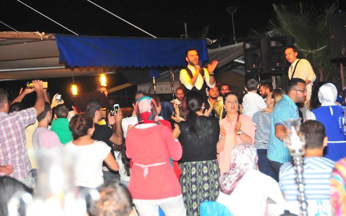 Bera Alanya Otel\'de Konserli Geceler Başladı