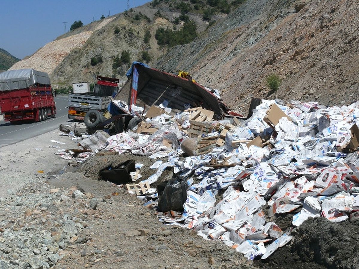 Bilecik'te Trafik Kazası; 2 Ölü.