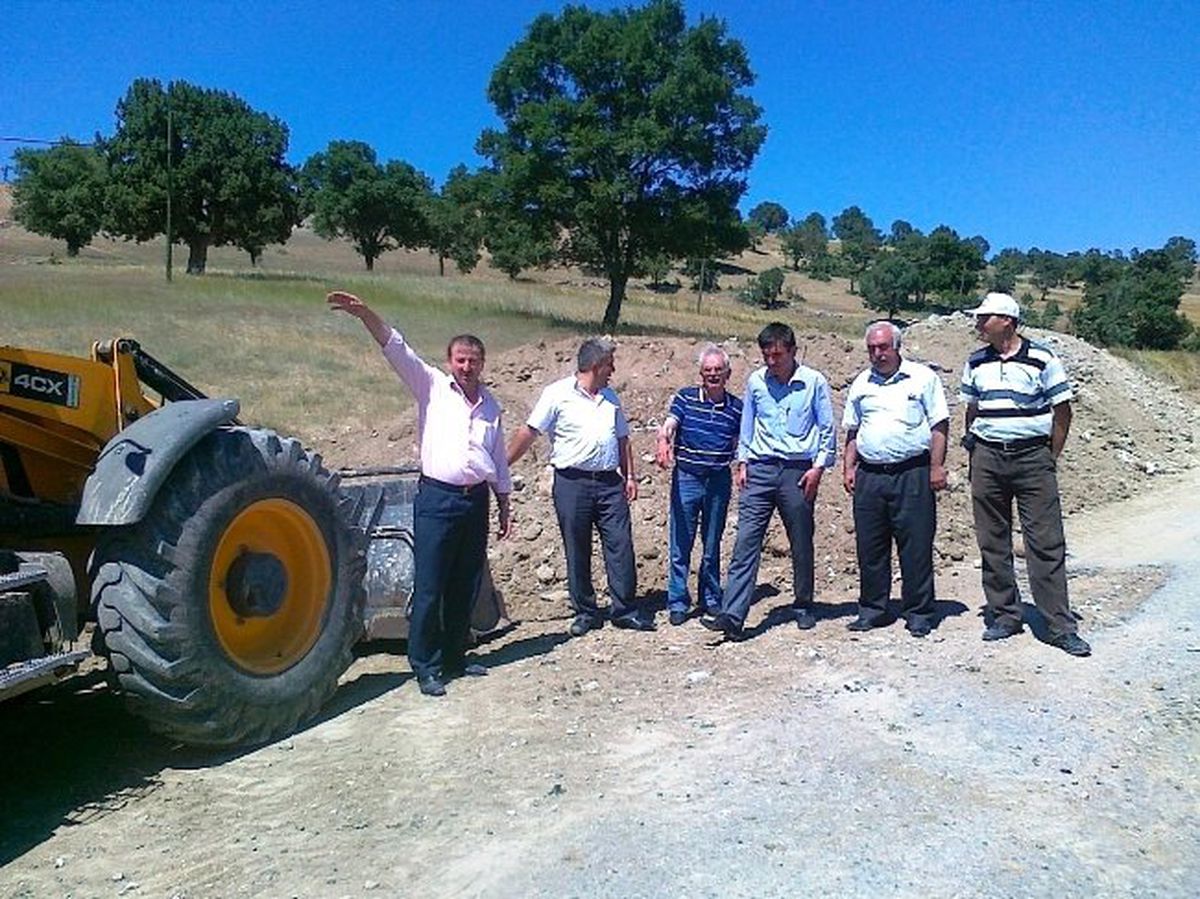 Dereköy-Şeyhler Yolunda Çalışmalar Sürüyor