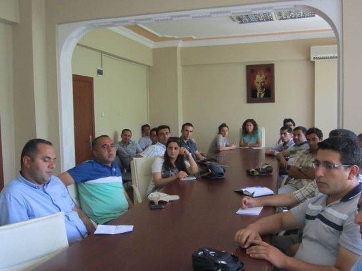 Doğru İletişim ve Beden Dili Antatılıyor