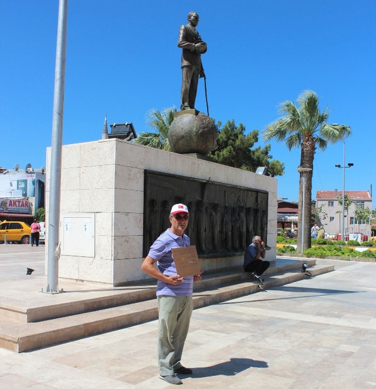 Duran Adam Eylemi Urla\'ya da Sıçradı