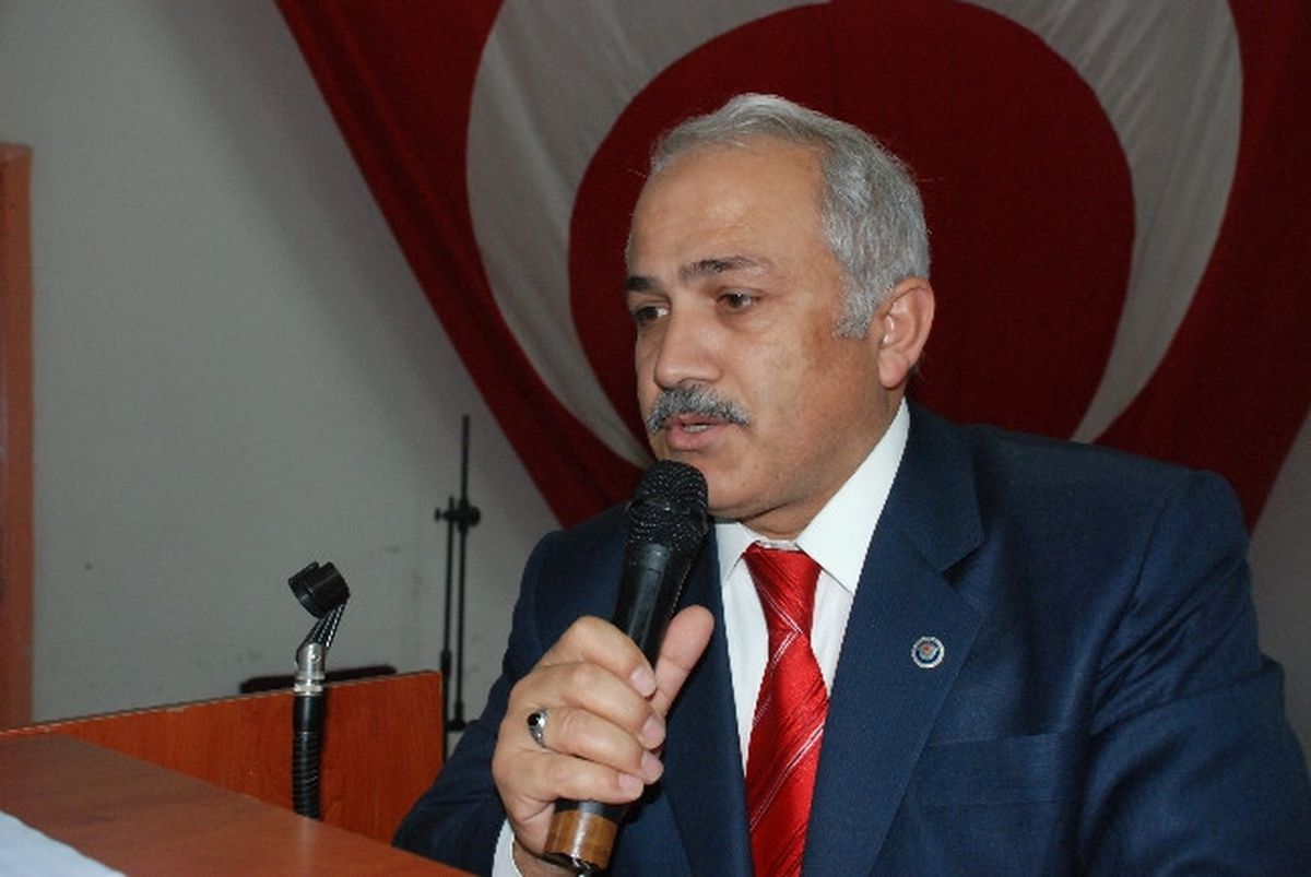 Eğitim Bir-Sen'den '5'li Çete' Benzetmesi