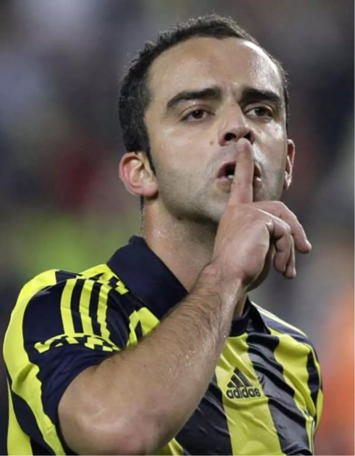 Fenerbahçe, Semih Şentürk ile Yollarını Ayırıyor