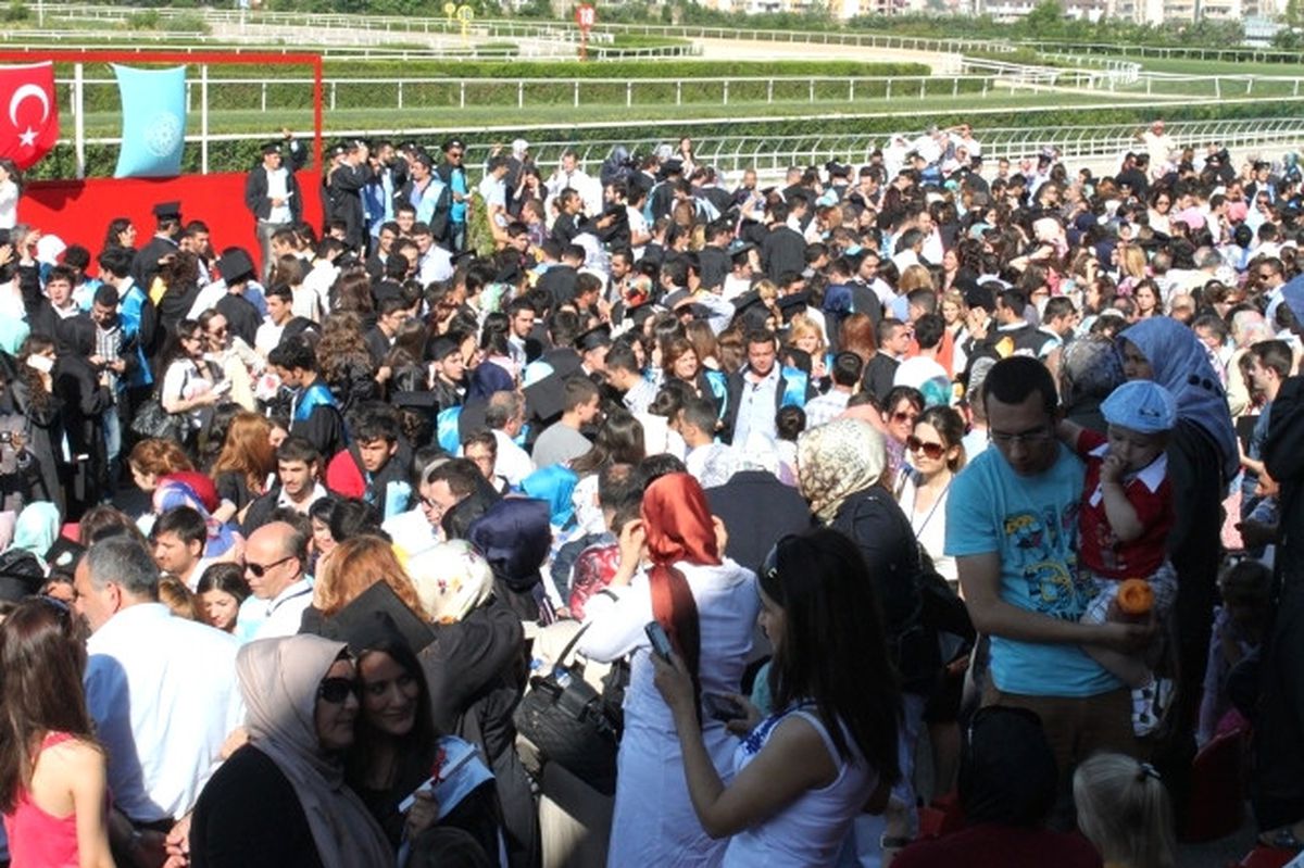 Hipodromda Mezuniyet Coşkusu