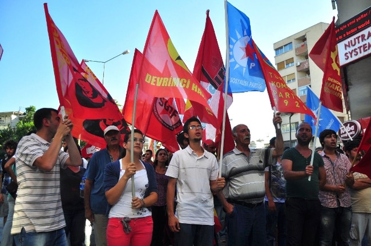İzmir\'deki "Gezi Parkı" Eylemi