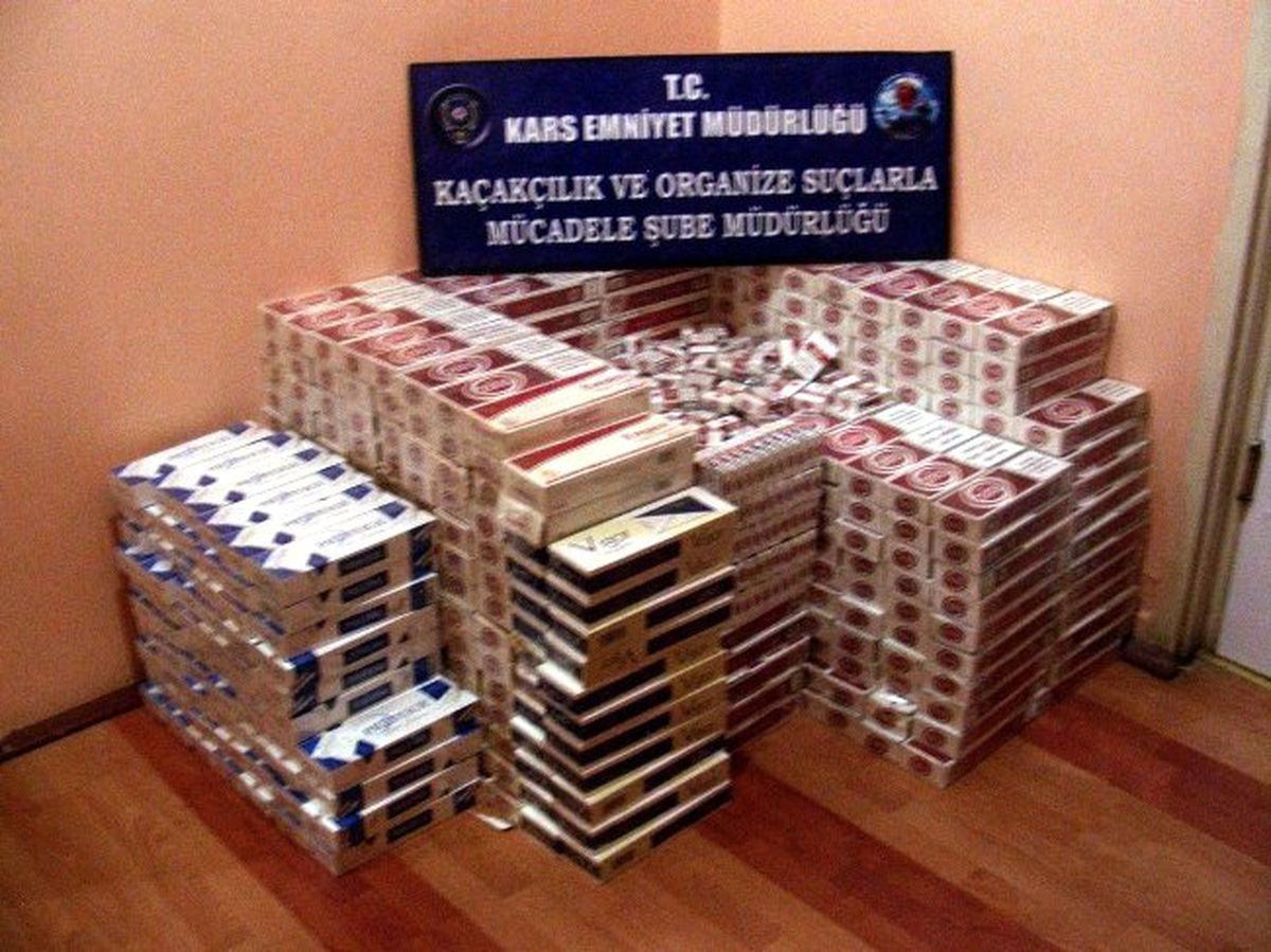 Kars\'ta 5 Bin Paket Kaçak Sigara Ele Geçirildi