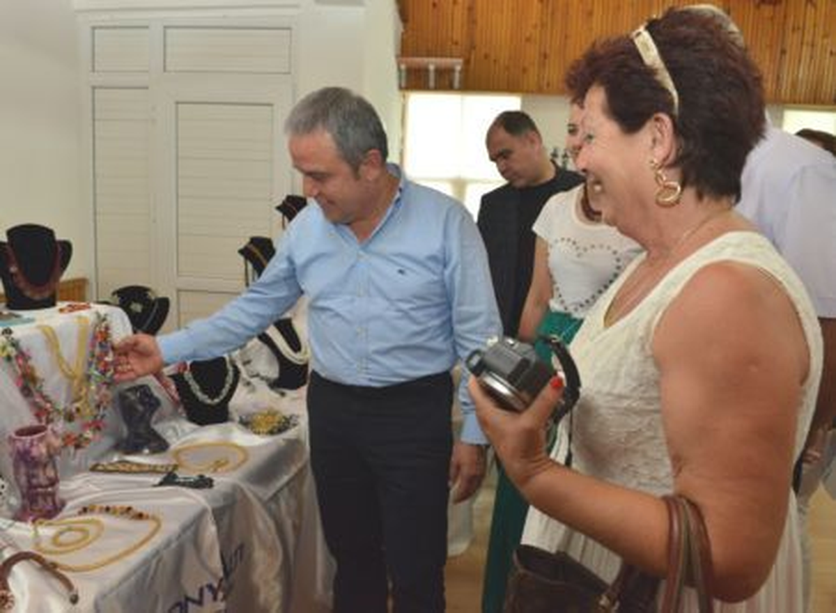 Konyaaltı Sanat Eğitim Merkezinin Yıl Sonu Sergisi Açıldı
