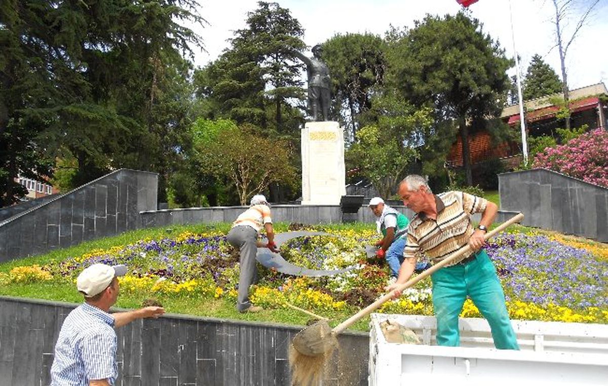 Kültür Tepesi Bayrak Açtı