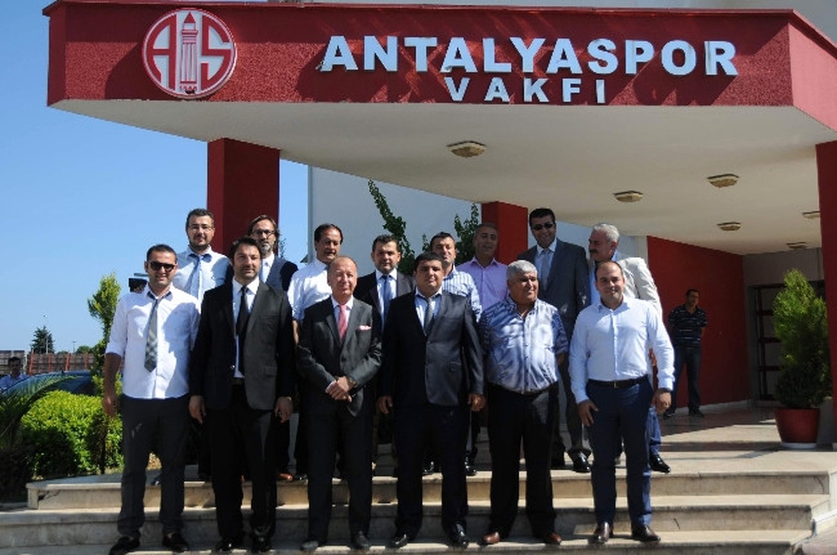 Medical Park Antalyaspor\'da Gündem Ömer Şişmanoğlu