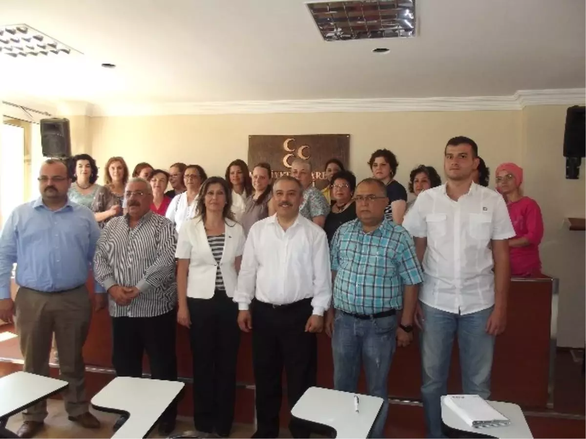 MHP Kadın Kollarının Yeni Yönetimi Tanıtıldı