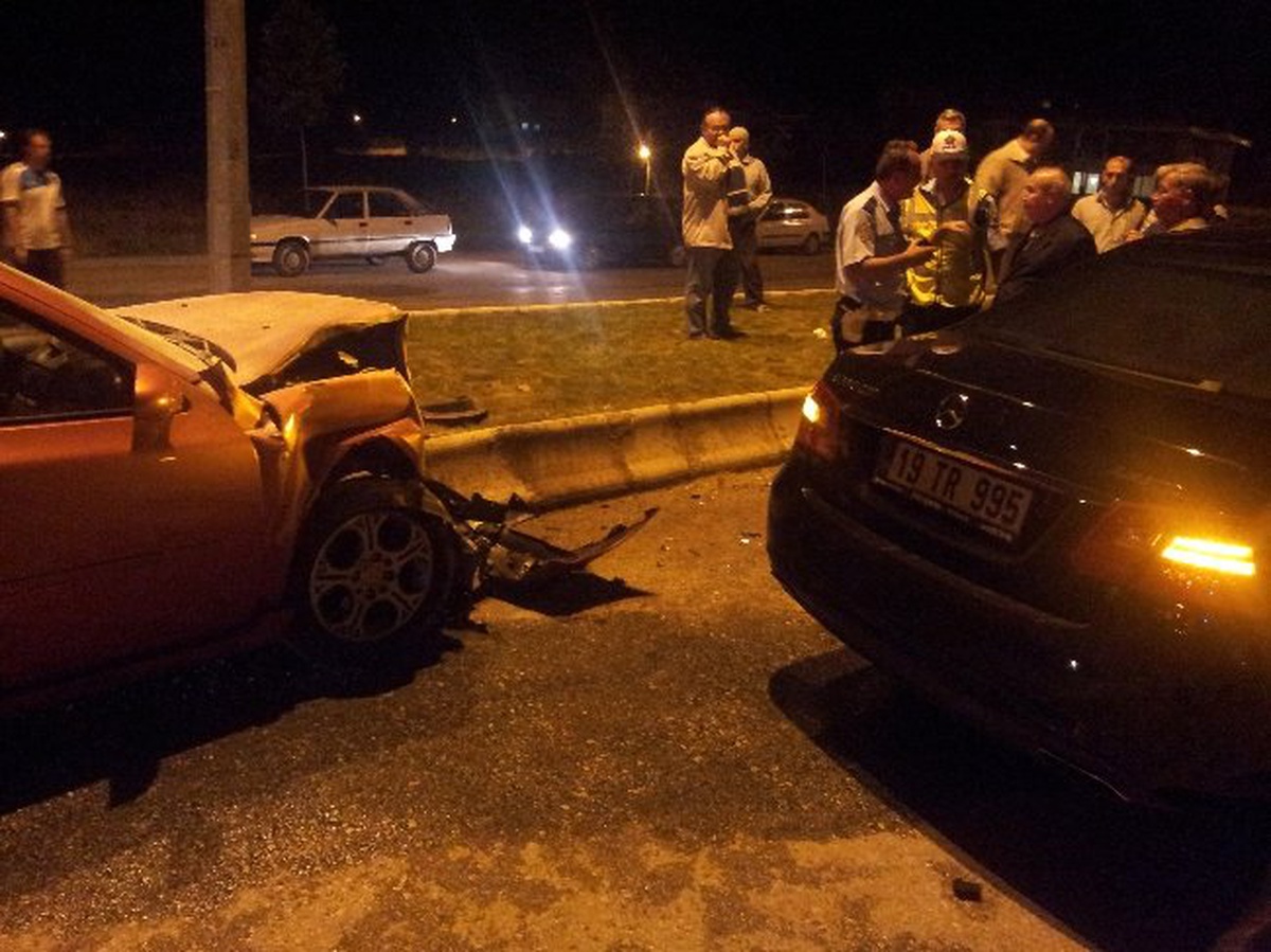 Rektör ve İş Adamı Trafik Kazası Yaptı