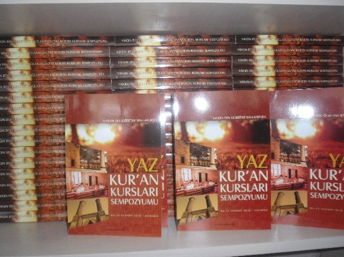Yaz Kur\'an Kursları Sempozyum Kitabı Çıktı
