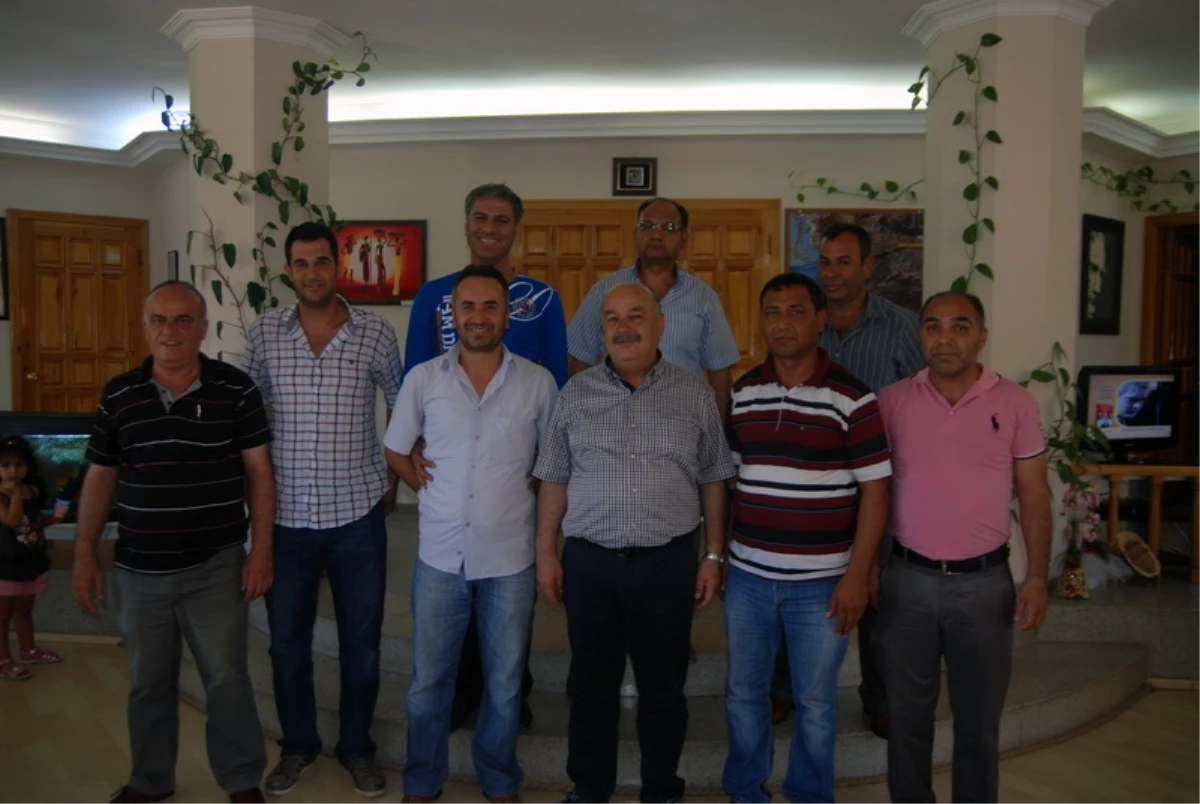 Yenihisar Spor Kulübü Yönetimi Başkan Kamacı\'yı Ziyaret Etti