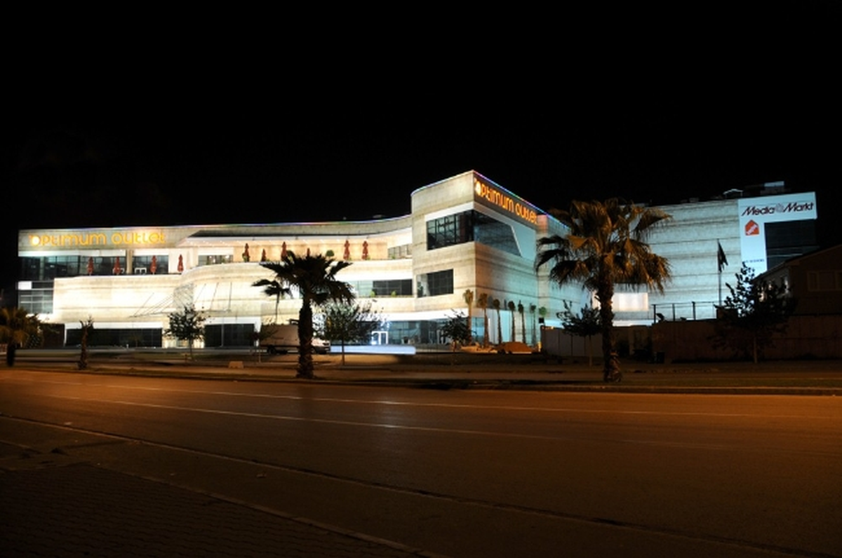 Adana Optimum Outlet En Çok Konuşulan Marka