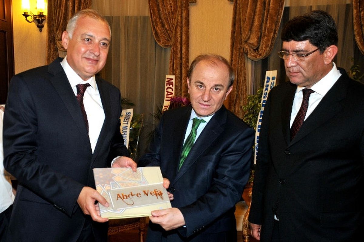 Aesob Yönetiminden Vali Öztürk\'e Ziyaret