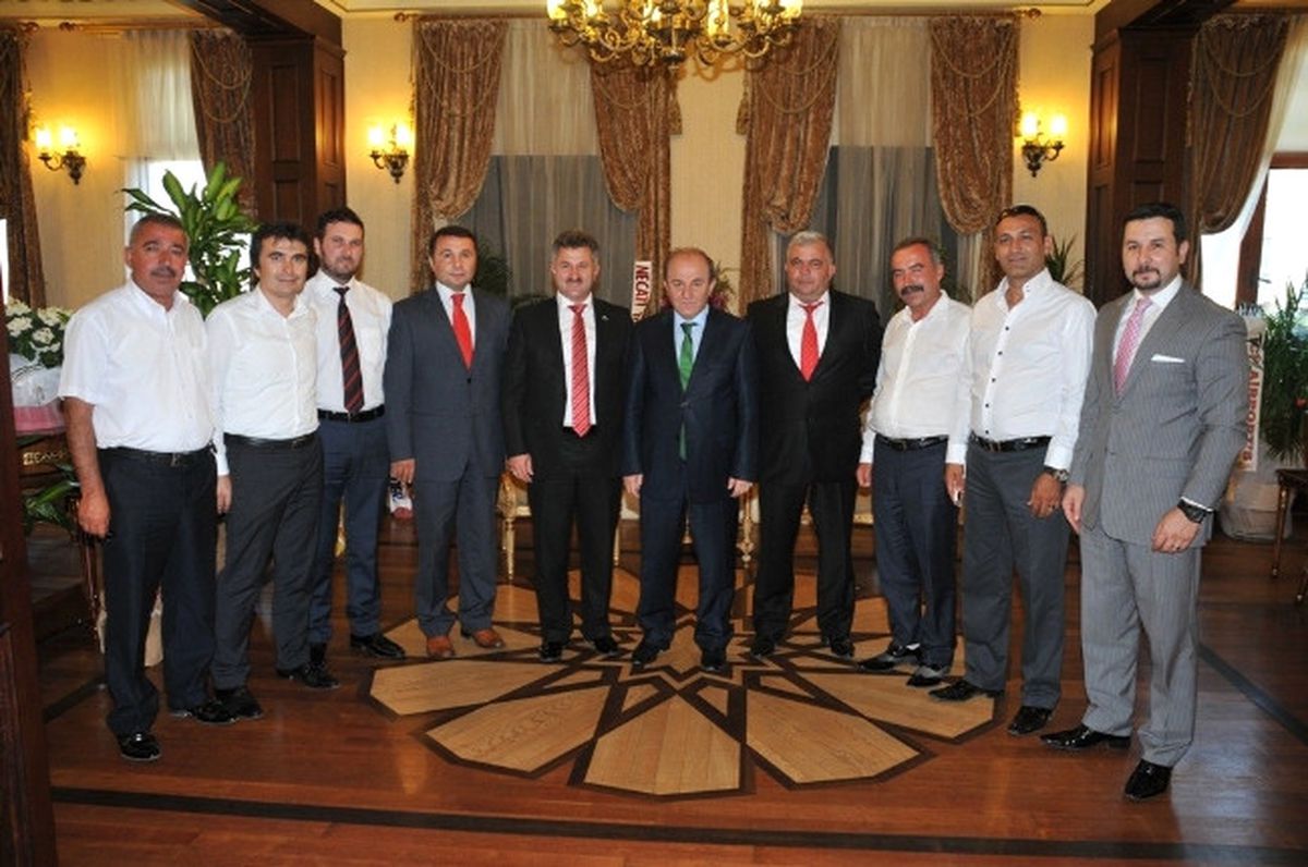 Başkan Ekşi, Vali Öztürk\'ü Ziyaret Etti