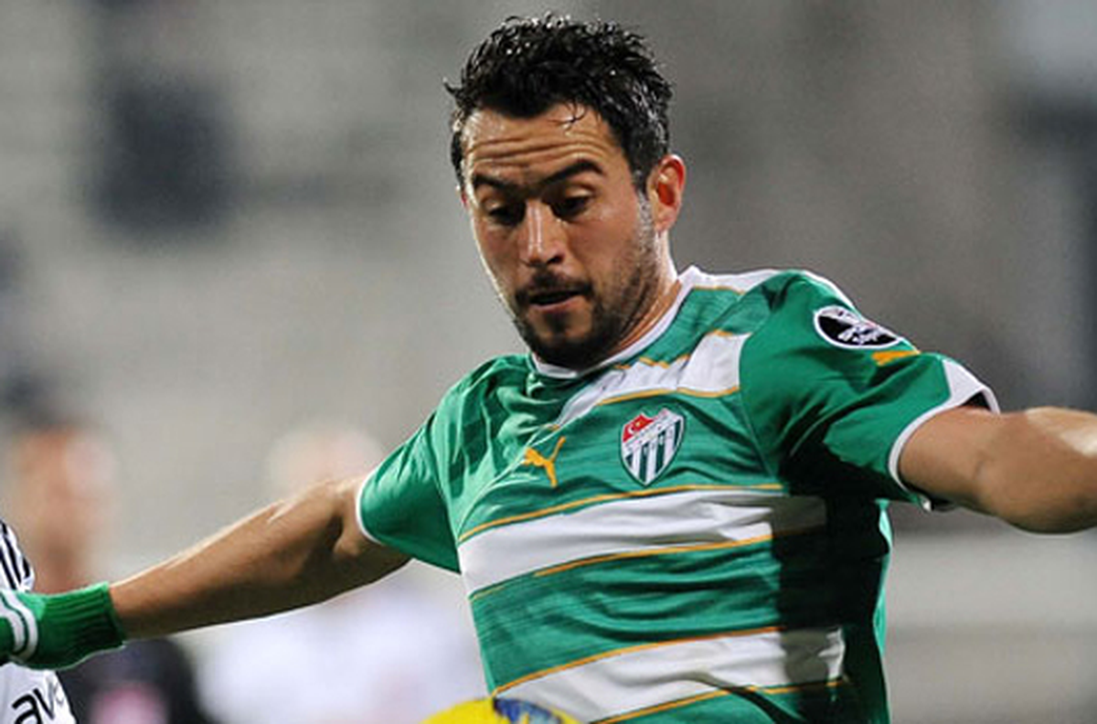 Bursaspor\'da Sürpriz Gelişme: Ozan İpek Kaldı