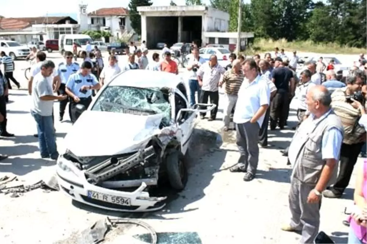 Düzce\'de Trafik Kazası: 3 Yaralı