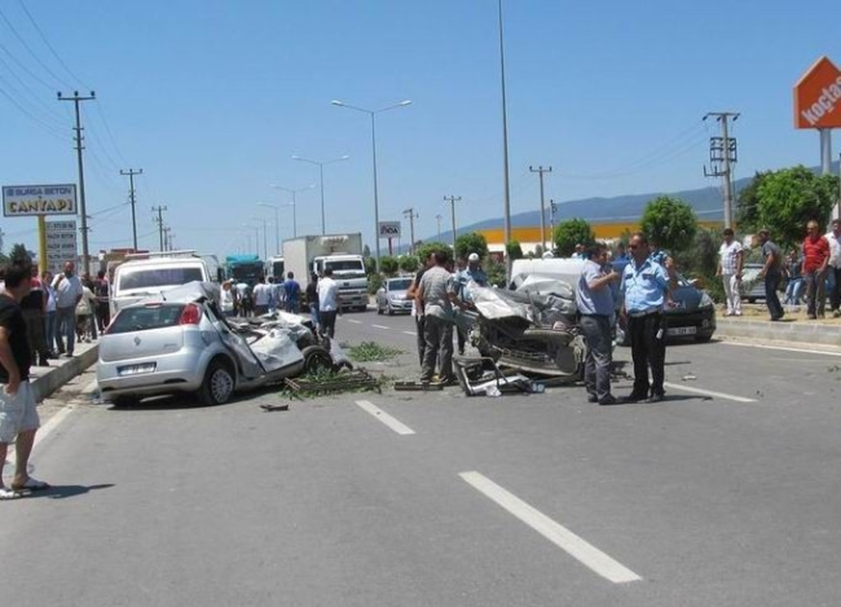 E-87 Kara Yolu Savaş Alanına Döndü